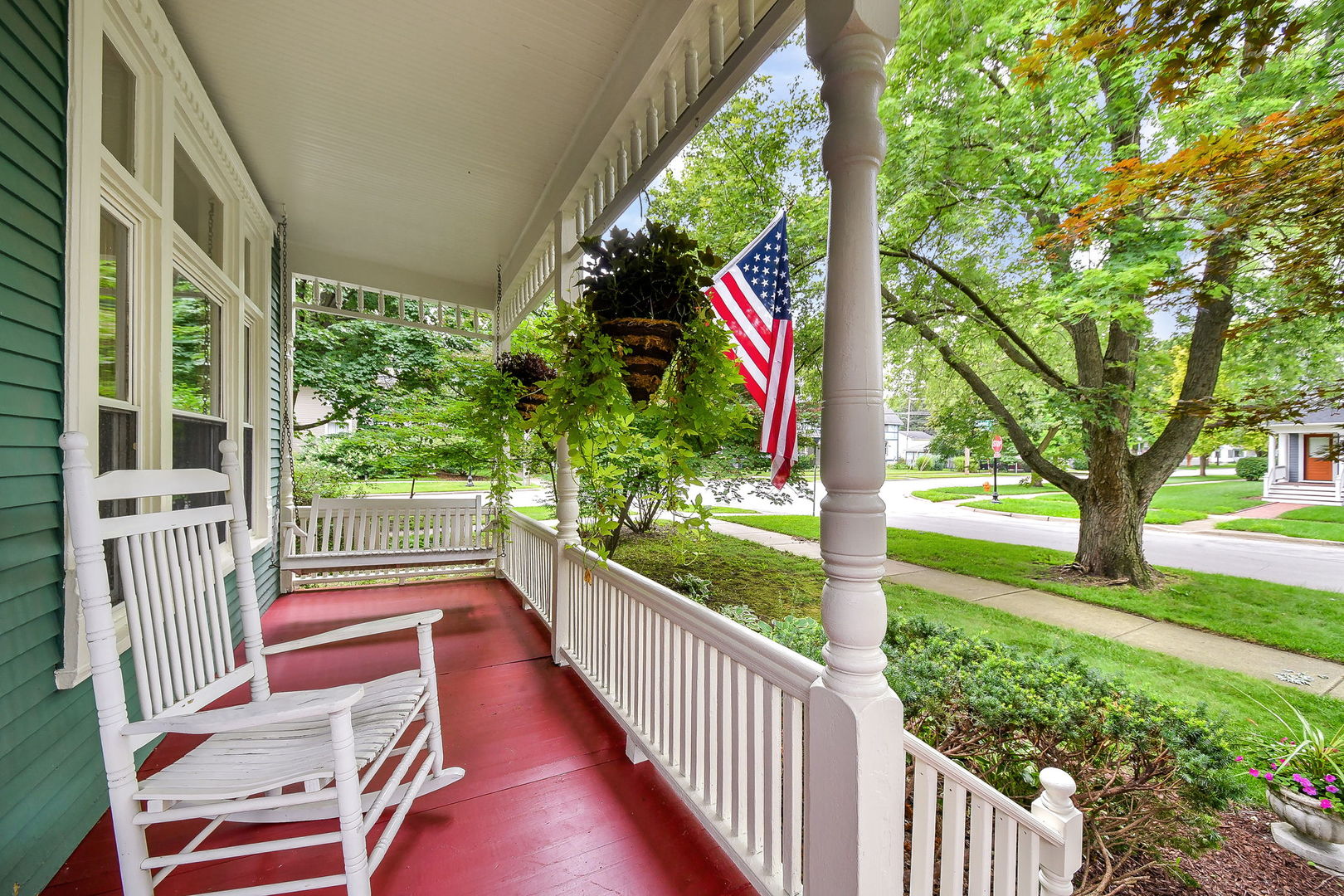 8 N Sleight Street