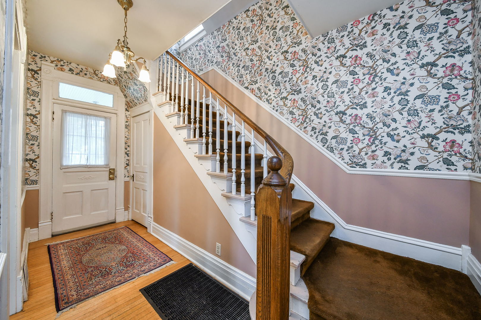 8 N Sleight Street