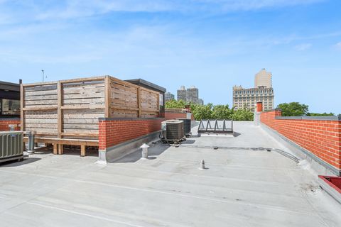 Tiny photo for 317 W WEBSTER Avenue #2, Chicago, IL 60614 (MLS # 12689370)