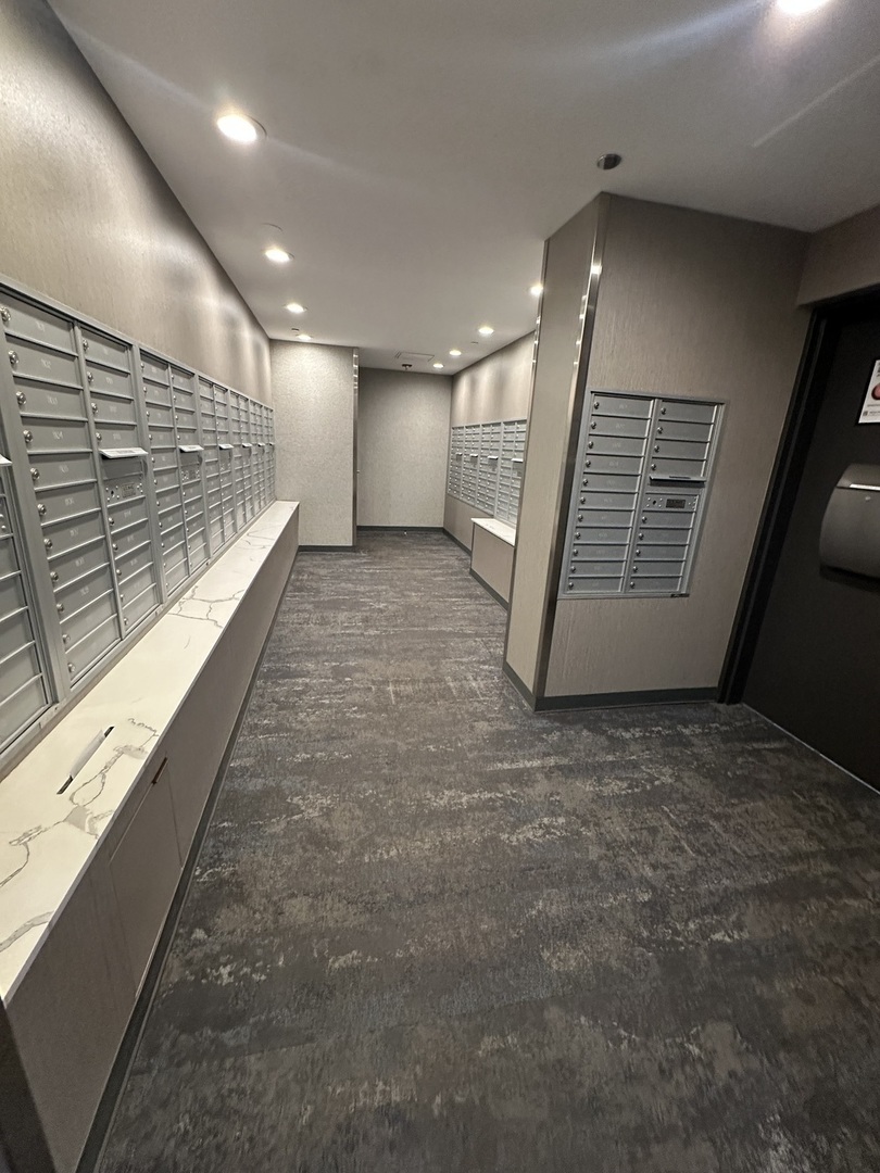 1901 S Calumet Avenue 2912