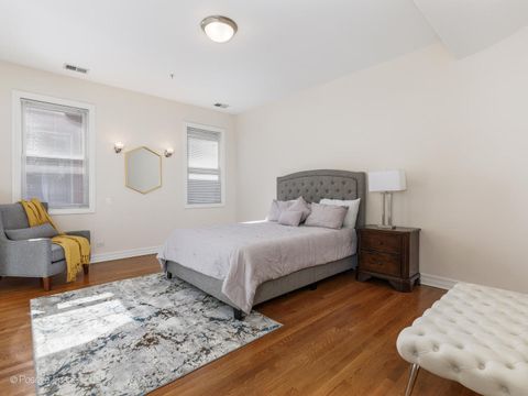 Tiny photo for 608 Hinman Avenue #4S, Evanston, IL 60202 (MLS # 12487670)