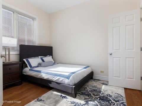 Tiny photo for 608 Hinman Avenue #4S, Evanston, IL 60202 (MLS # 12487670)