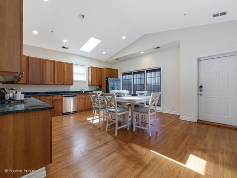 Tiny photo for 608 Hinman Avenue #4S, Evanston, IL 60202 (MLS # 12487670)