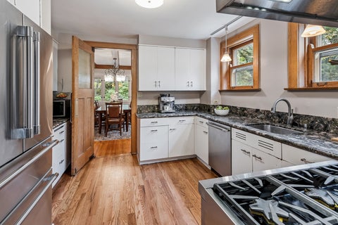Tiny photo for 600 N Ridgeland Avenue, Oak Park, IL 60302 (MLS # 12776824)
