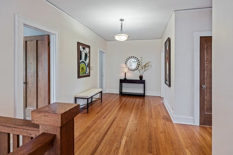 Tiny photo for 600 N Ridgeland Avenue, Oak Park, IL 60302 (MLS # 12776824)