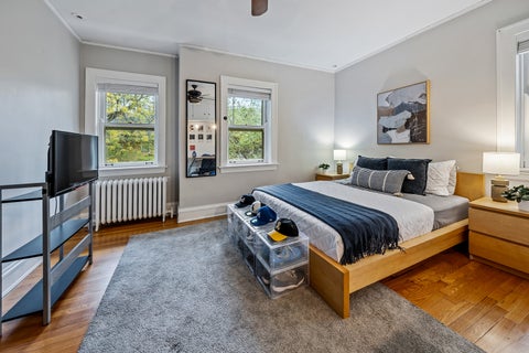Tiny photo for 600 N Ridgeland Avenue, Oak Park, IL 60302 (MLS # 12776824)