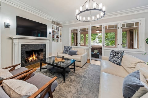 Tiny photo for 600 N Ridgeland Avenue, Oak Park, IL 60302 (MLS # 12776824)