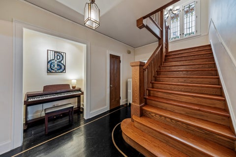 Tiny photo for 600 N Ridgeland Avenue, Oak Park, IL 60302 (MLS # 12776824)