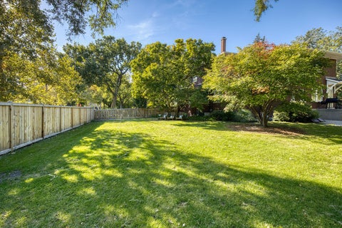 Tiny photo for 600 N Ridgeland Avenue, Oak Park, IL 60302 (MLS # 12776824)