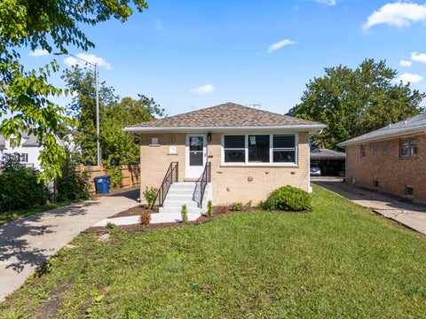 Tiny photo for 95 Erie Street, Maywood, IL 60153 (MLS # 12774946)