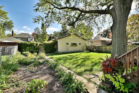 Tiny photo for 623 S Prospect Avenue, Park Ridge, IL 60068 (MLS # 12499747)