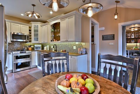 Tiny photo for 623 S Prospect Avenue, Park Ridge, IL 60068 (MLS # 12499747)