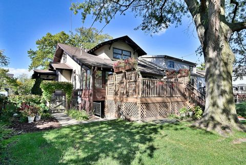 Tiny photo for 623 S Prospect Avenue, Park Ridge, IL 60068 (MLS # 12499747)