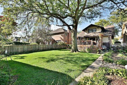 Tiny photo for 623 S Prospect Avenue, Park Ridge, IL 60068 (MLS # 12499747)