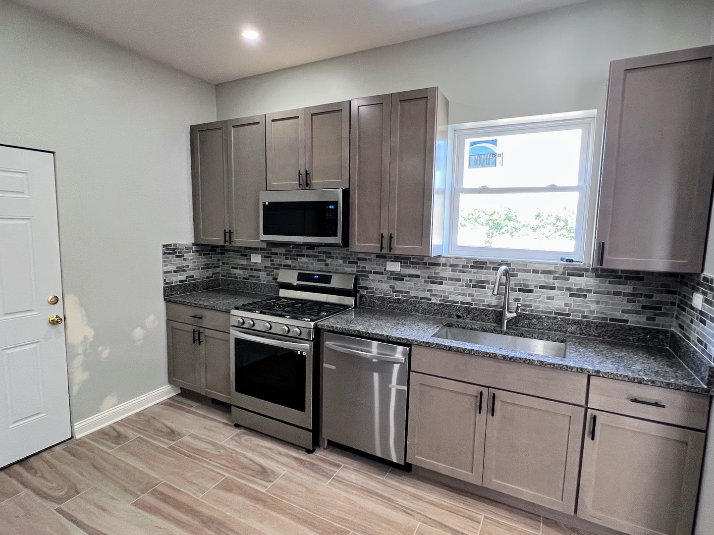 4244 N Spaulding Avenue 3