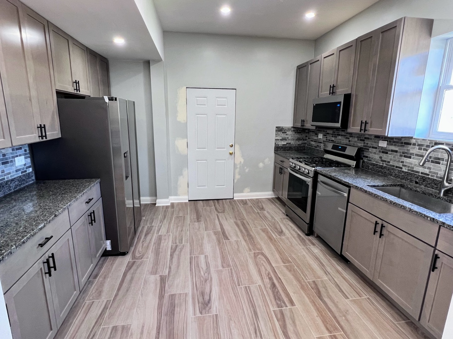 4244 N Spaulding Avenue 3