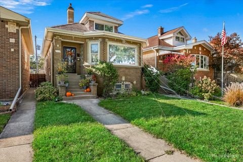 Tiny photo for 3118 N 76th Court, Elmwood Park, IL 60707 (MLS # 12520404)