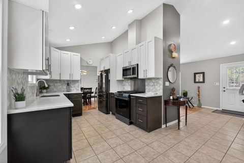 Tiny photo for 460 highland grove Drive, Buffalo Grove, IL 60089 (MLS # 12627937)