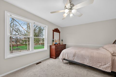 Tiny photo for 460 highland grove Drive, Buffalo Grove, IL 60089 (MLS # 12627937)