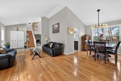 Tiny photo for 460 highland grove Drive, Buffalo Grove, IL 60089 (MLS # 12627937)