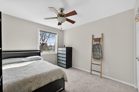 Tiny photo for 460 highland grove Drive, Buffalo Grove, IL 60089 (MLS # 12627937)