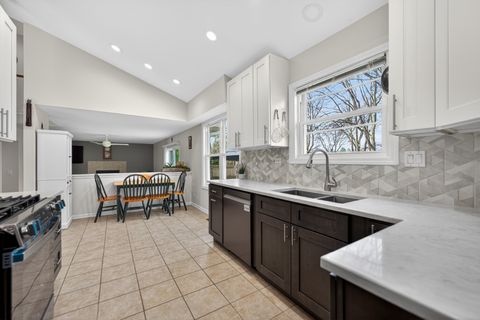 Tiny photo for 460 highland grove Drive, Buffalo Grove, IL 60089 (MLS # 12627937)