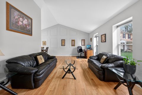 Tiny photo for 460 highland grove Drive, Buffalo Grove, IL 60089 (MLS # 12627937)