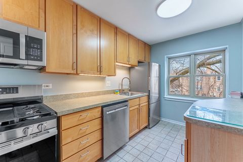 Tiny photo for 205 Custer Avenue #2, Evanston, IL 60202 (MLS # 12557788)