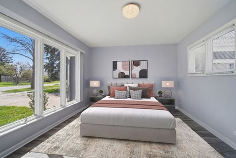 Tiny photo for 794 E LINCOLN Avenue, Des Plaines, IL 60018 (MLS # 12611836)