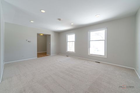 Tiny photo for 1380 Larchmont Drive, Buffalo Grove, IL 60089 (MLS # 12559365)