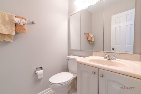 Tiny photo for 1380 Larchmont Drive, Buffalo Grove, IL 60089 (MLS # 12559365)