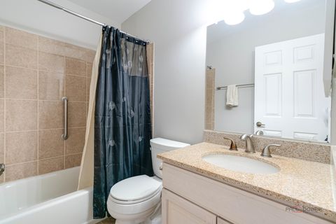 Tiny photo for 1380 Larchmont Drive, Buffalo Grove, IL 60089 (MLS # 12559365)