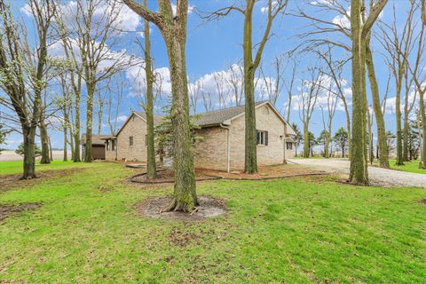 Tiny photo for 1644 County Road 200 Road, Seymour, IL 61875 (MLS # 12596994)