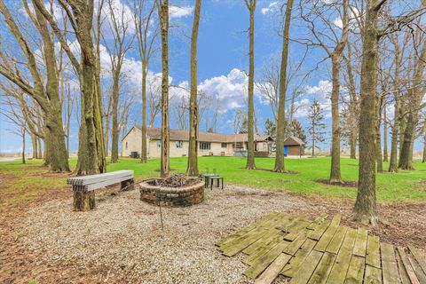 Tiny photo for 1644 County Road 200 Road, Seymour, IL 61875 (MLS # 12596994)