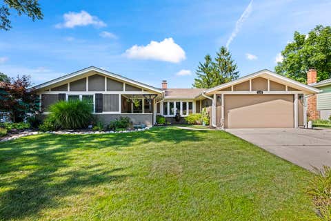 Photo of 1108 Bradford Lane, Schaumburg, IL 60193 (MLS # 12740492)
