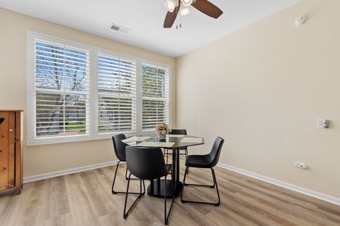 Tiny photo for 3295 Comstock Court, Mundelein, IL 60060 (MLS # 12622965)