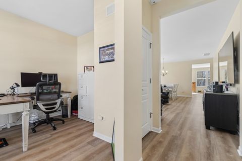 Tiny photo for 3295 Comstock Court, Mundelein, IL 60060 (MLS # 12622965)