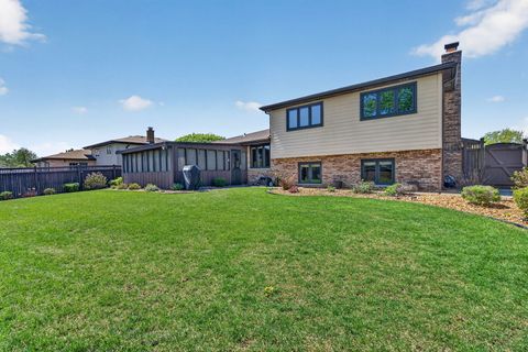 Tiny photo for 14001 William Drive, Orland Park, IL 60462 (MLS # 12627828)