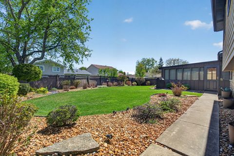 Tiny photo for 14001 William Drive, Orland Park, IL 60462 (MLS # 12627828)