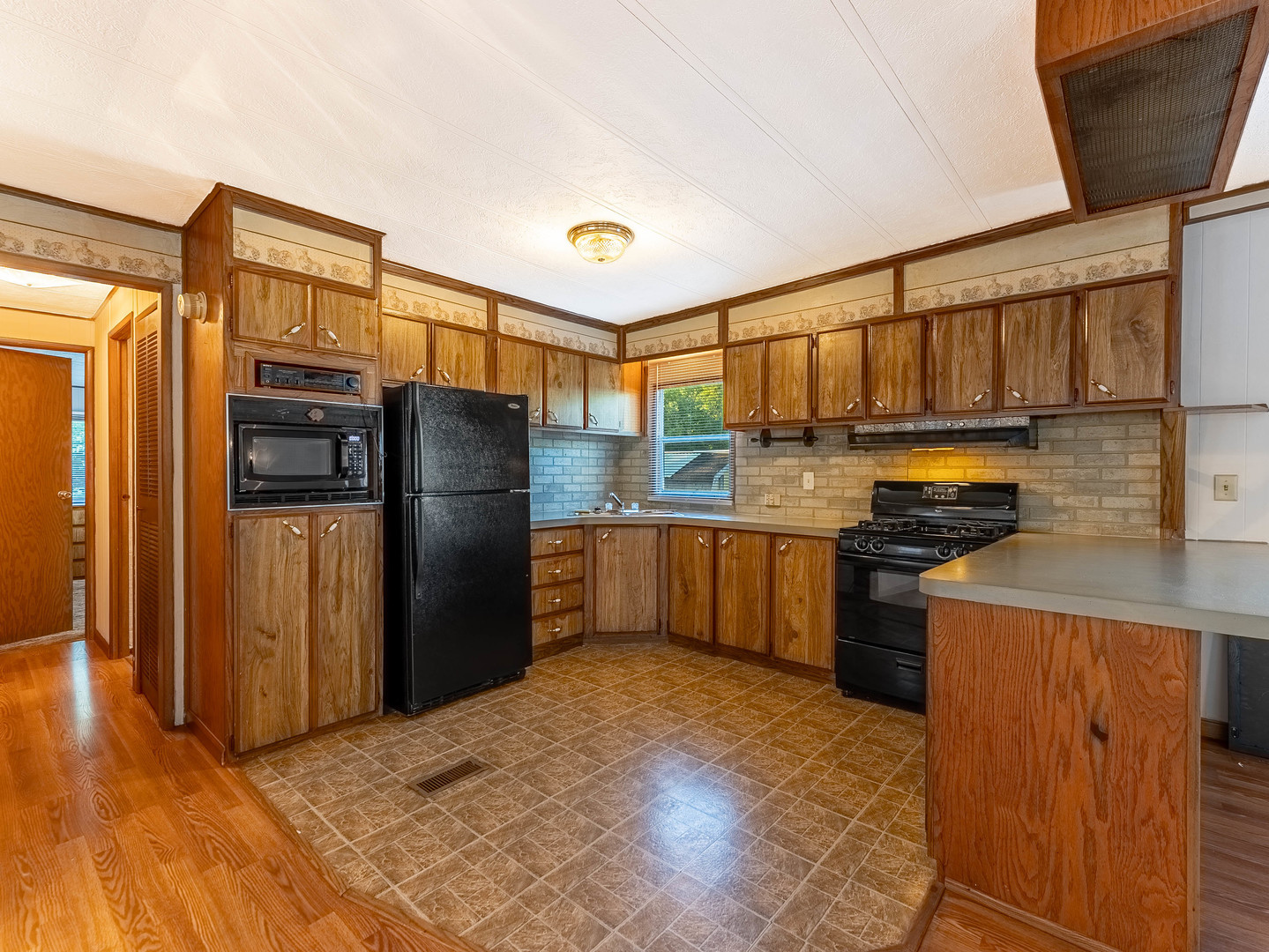 2571 Lilac Lane