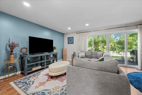 Tiny photo for 60 N Park Boulevard, Glen Ellyn, IL 60137 (MLS # 12759246)