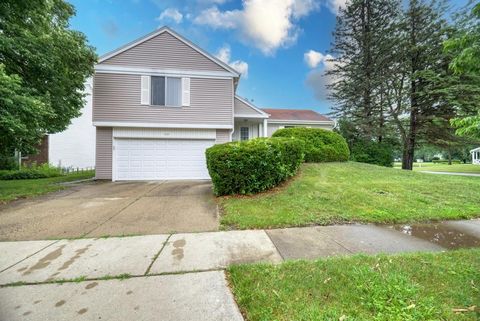 Single Family Residence in Vernon Hills IL 111 Allentown Ct Ct.jpg