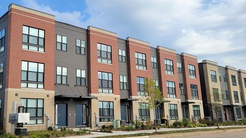 377 Summit Circle Lombard IL 60148