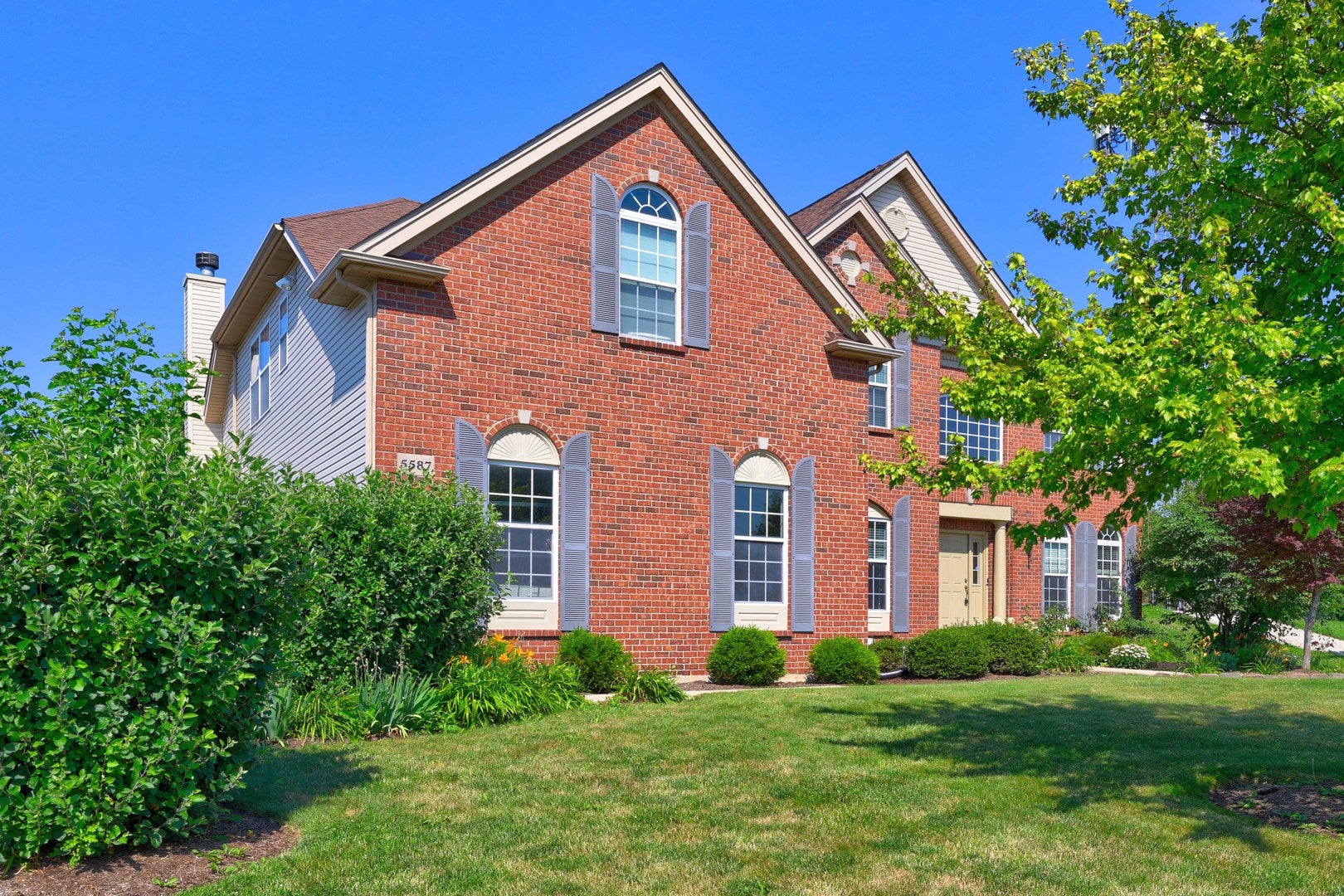 5587 Notting Hill Road