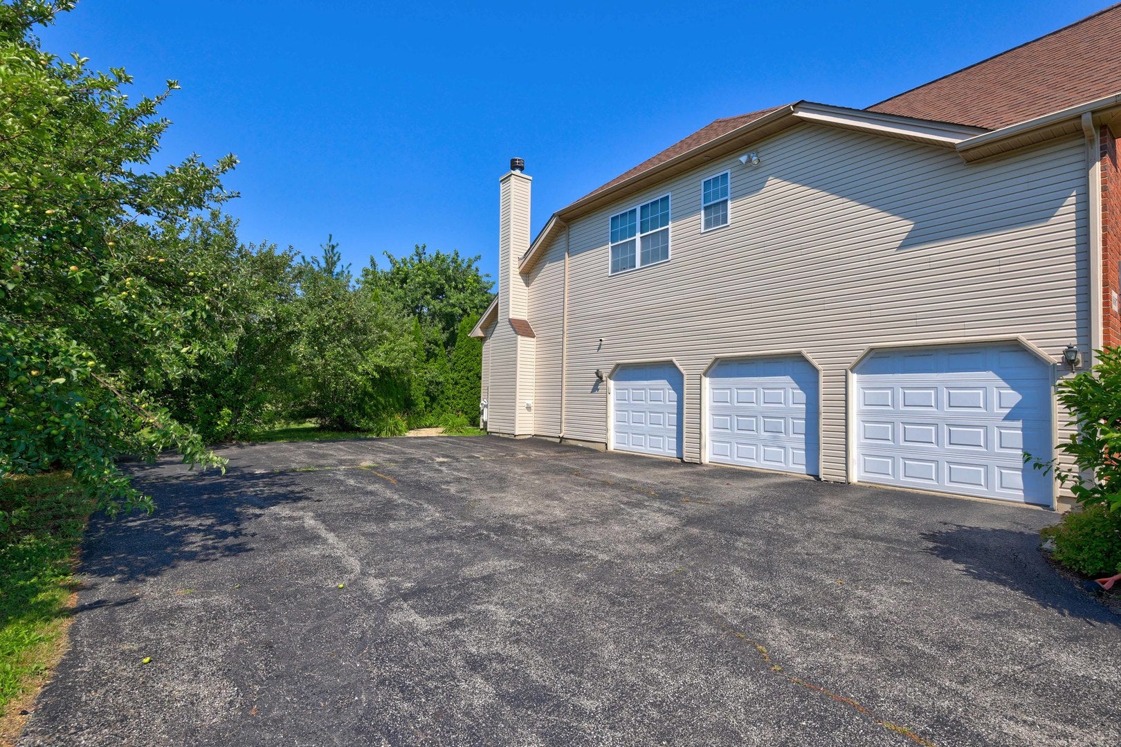5587 Notting Hill Road