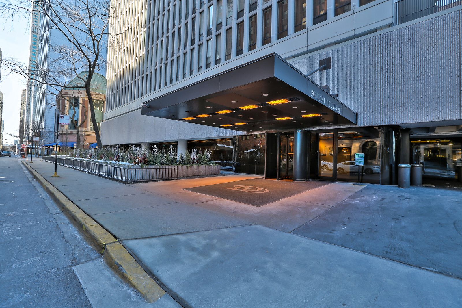 200 E Delaware Place 19B