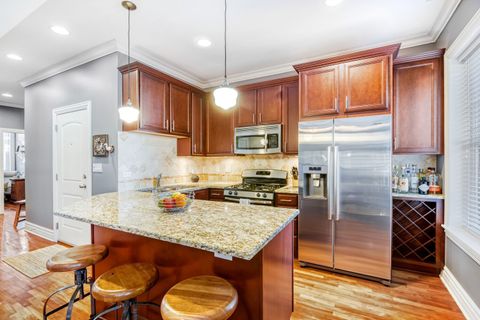 Tiny photo for 6206 N Lakewood Avenue #2, Chicago, IL 60660 (MLS # 12582286)