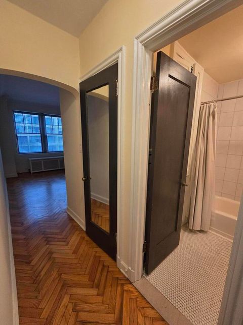 Tiny photo for 421 W Melrose Street #5D, Chicago, IL 60657 (MLS # 12494384)