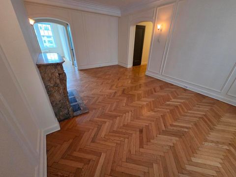 Tiny photo for 421 W Melrose Street #5D, Chicago, IL 60657 (MLS # 12494384)