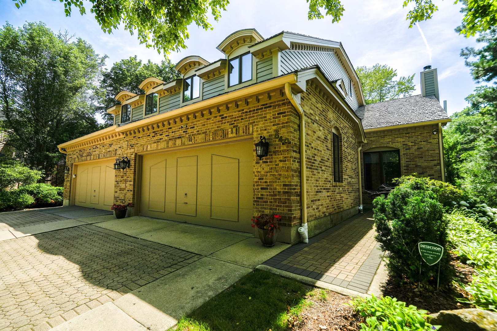 640 Walnut Oaks Drive